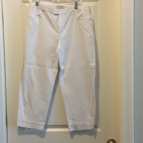 Ladies Capri pants - Picture 1 of 5